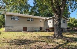 717 South, Flippin, AR 72634