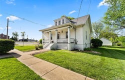 203 E Mill Street, Waterloo, IL 62298