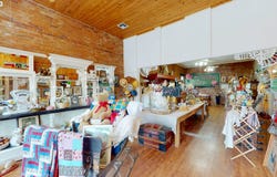 116 SE LOCUST St, Oakland, OR 97462