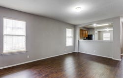 105 Loryn Dr, Hutto, TX 78634