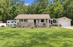 7406 3rd Ave, Mays Landing, NJ 08330