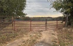 4452 S 70th Road, Bolivar, MO 65613