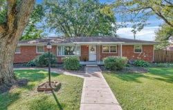 823 Wayne Drive, Heath, OH 43056