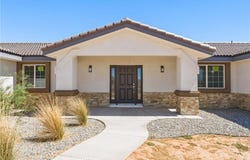 16925 Nanticoke Rd, Apple Valley, CA 92307