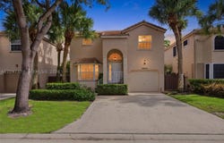 10830 NW 12th Pl, Plantation, FL 33322
