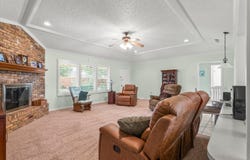 406 E Jackson Street, Levelland, TX 79336