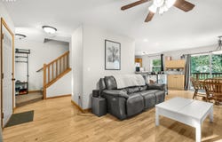 38909 SANDY HEIGHTS St, Sandy, OR 97055