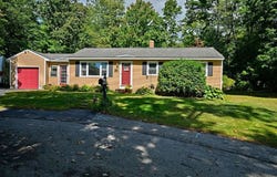 5 Cyr Drive, Hooksett, NH 03106