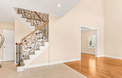 4 Corin Court, Syosset, NY 11791
