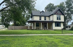 635 Olive Ave., Hebron, NE 68370
