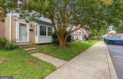 1814 ABERDEEN Circle, CROFTON, MD 21114