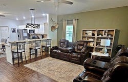 201 Smith Street, Columbus, TX 78934