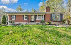 1065 Cain Dr, Vinton, VA 24179