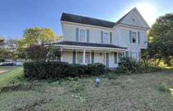 985 W Nickajack Road, Ringgold, GA 30736