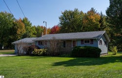 8476 E Pickard Road, Mt Pleasant, MI 48858