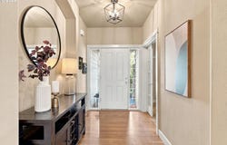 18210 SW ORCHARD HILL Ln, Sherwood, OR 97140