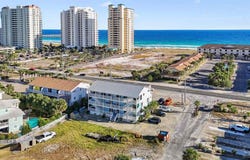 8460 Gulf Blvd, Navarre Beach, FL 32566