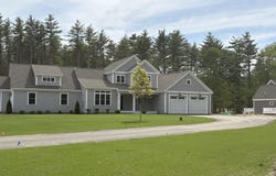 137 County, Amherst, NH 03031