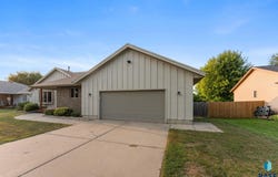 104 E 9th St, Crooks, SD 57020
