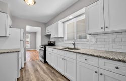 1636 E Pearl Avenue, Hazel Park, MI 48030