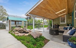 604 E 1st Street, Emmett, ID 83617