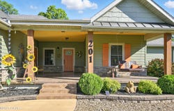 201 Tee Lane, Carl Junction, MO 64834