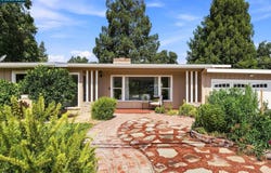 1741 Whitman Rd, Concord, CA 94518