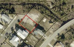 118 16th St, Mexico Beach, FL 32456