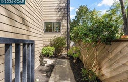 500 Monarch Ridge Dr, Walnut Creek, CA 94597
