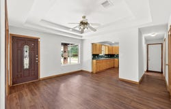 903 Travis St, Lockhart, TX 78644