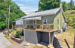411 Grayson St, Fries, VA 24330