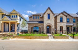 6912 Houndstooth Place, Arlington, TX 76001