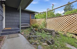 1805 HEMLOCK St, Eugene, OR 97404