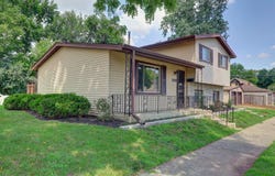 2347 S 17th Avenue, Broadview, IL 60155