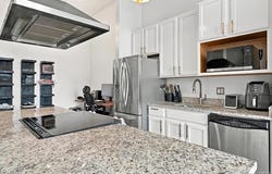 6533 E Jefferson Avenue, Detroit, MI 48207