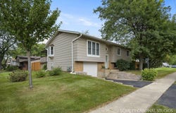 1102 Walnut Avenue, Hanover Park, IL 60133