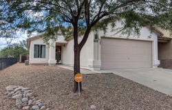633 W Firehawk Drive, Green Valley, AZ 85614