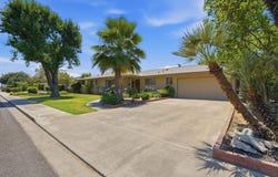 1522 E Bolinger Way, Dinuba, CA 93618
