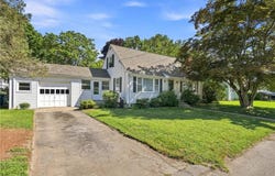 12 Rollins Road, Warwick, RI 02889