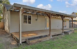 210 S MEREDITH Dr, Newberg, OR 97132