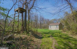 S PARK Avenue, MERTZTOWN, PA 19539