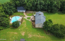 1100 Pappy Cecil Ln, Bardstown, KY 40004