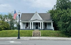 503 N Main St, Galax, VA 24333