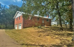 310 SHELTON Loop, Selmer, TN 38375