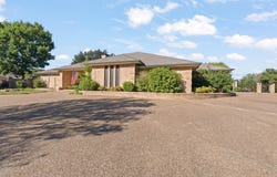 1605 Heather Court, Cleburne, TX 76033