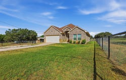 328 Ridge Drive N, Cleburne, TX 76033