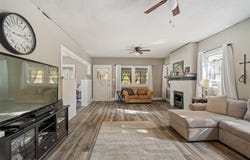 212 3rd Avenue, Melbourne, IA 50162