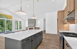 19045 OCHOCO Ct, Sandy, OR 97055