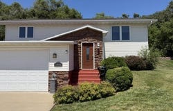1546 Brandon Dr., Vermillion, SD 57069