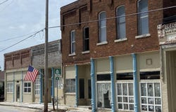119-127 E Main Street, Walnut Grove, MO 65770